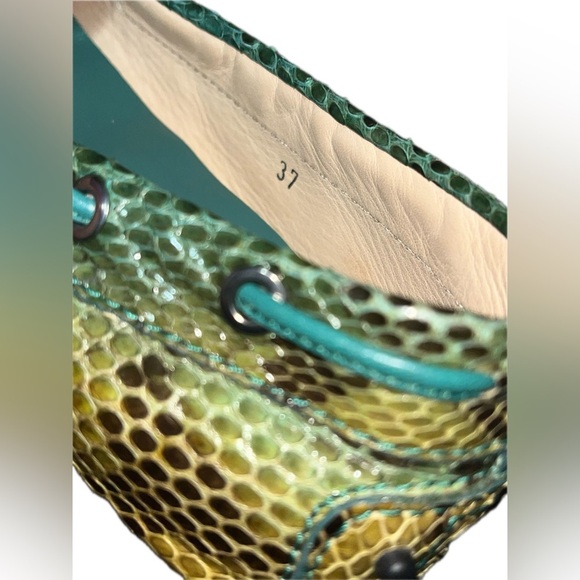 TOD’S Green/Black Python Gommino Bow Loafers, Size 37 - Picture 9 of 9